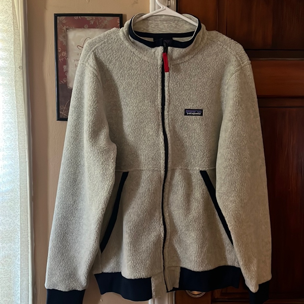 Patagonia sweatshirt